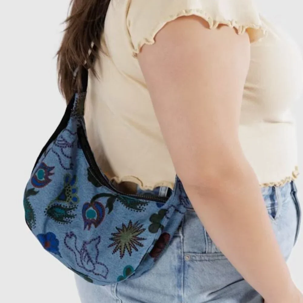 NWT Baggu Small Crescent Bag - Digital Denim Birds - Picture 3 of 3